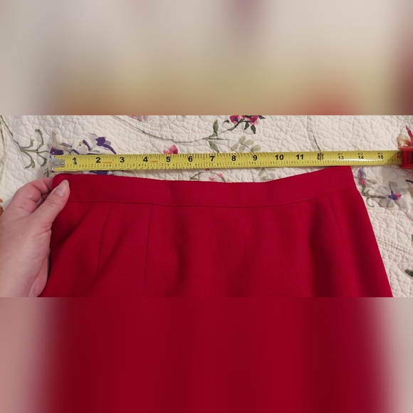 KASPER | 4P 1990s Vintage Deep Red 2PC Crepe Suit w/Skirt. Fully lined. - Picture 9 of 11